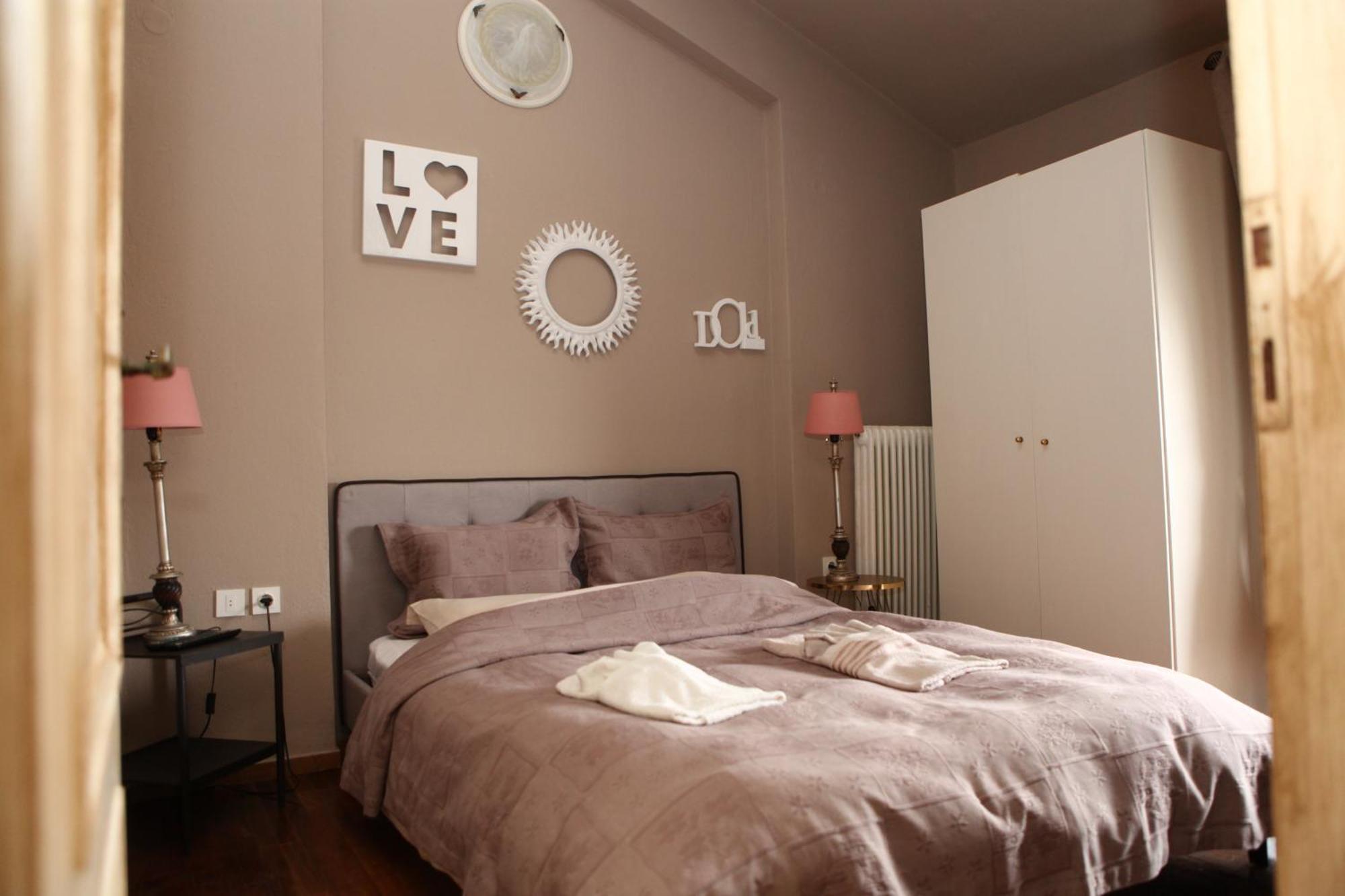 Romilias Apartment Hriszúpoli Kültér fotó