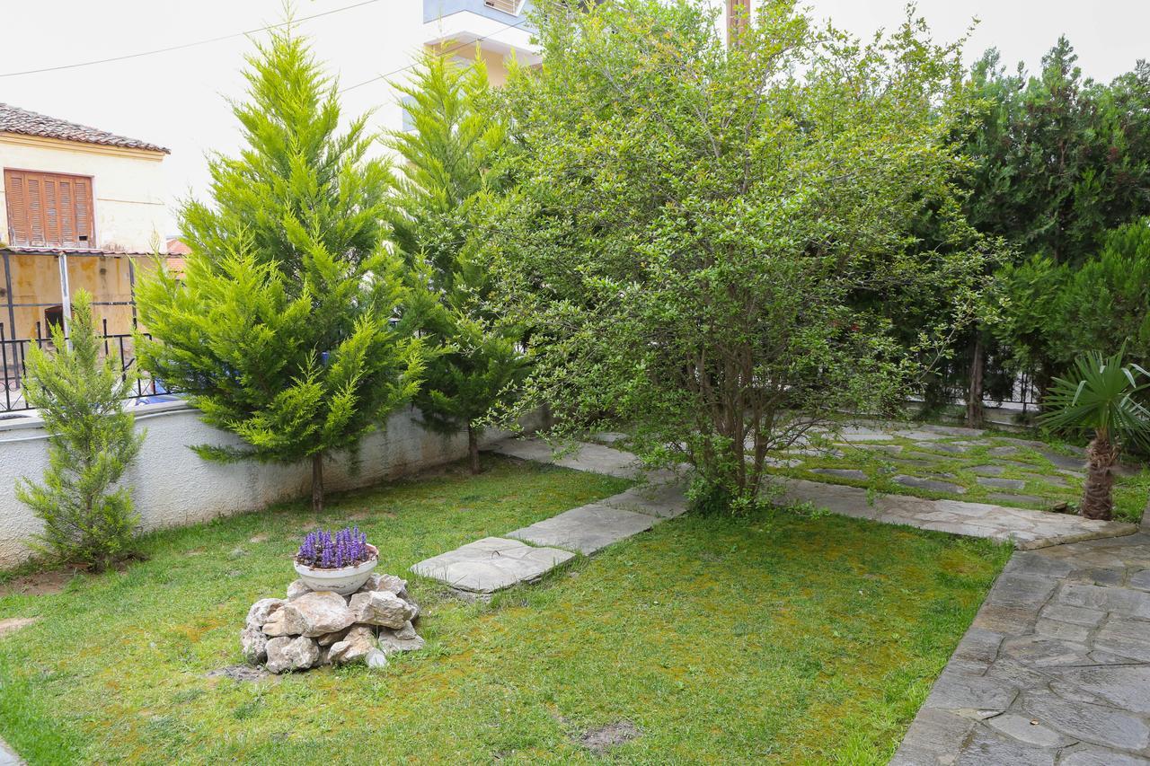 Romilias Apartment Hriszúpoli Kültér fotó